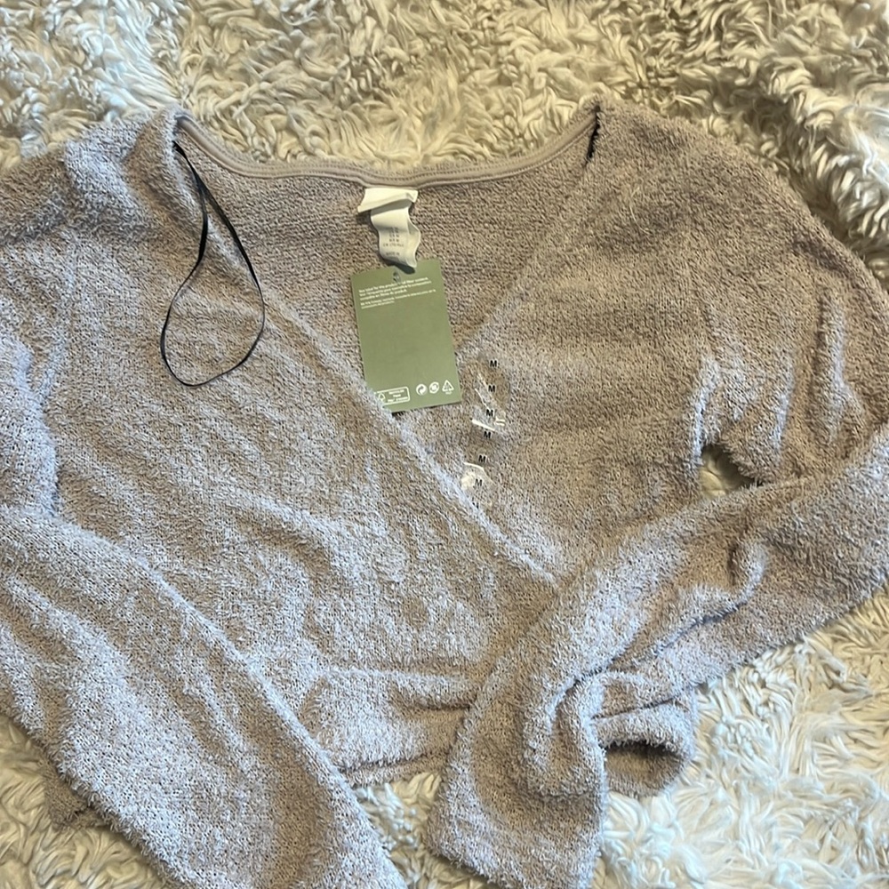 H&M Cozy crop long sleeve top Size M grey/lilac Color